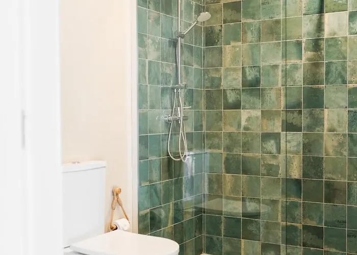 Bucio Coliving אכסניה *