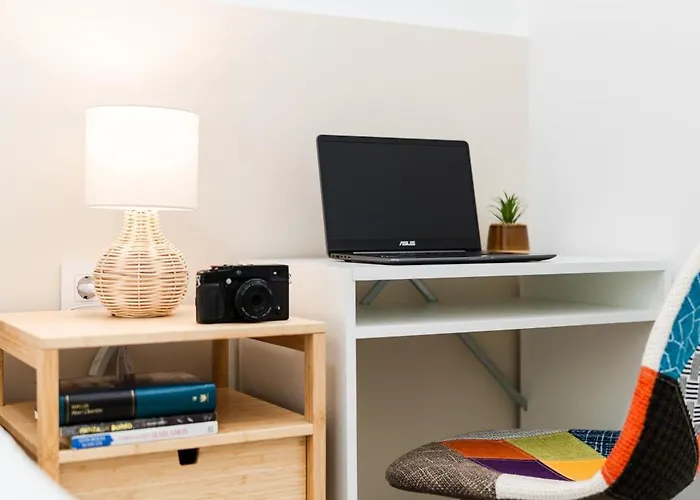 Bucio Coliving אכסניה